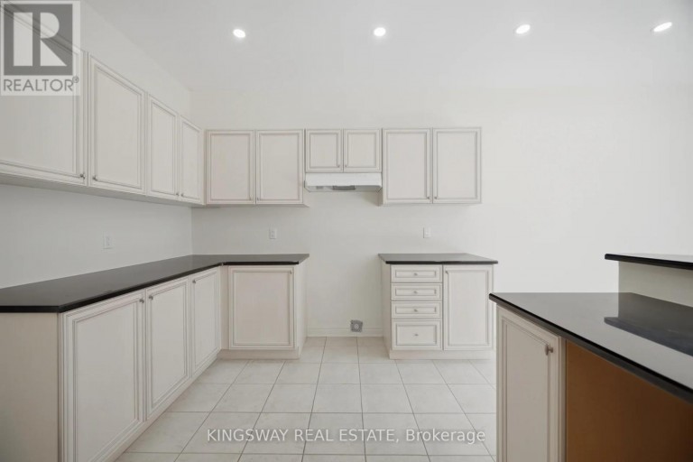 754 WHITE CLOVER WAY, Mississauga (East Credit), Ontario, L5V3B8