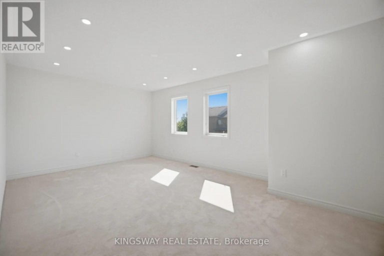 754 WHITE CLOVER WAY, Mississauga (East Credit), Ontario, L5V3B8