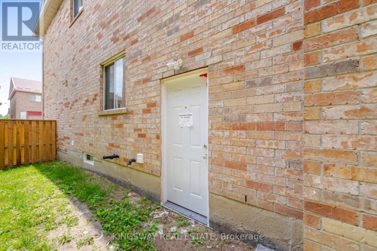 754 WHITE CLOVER WAY, Mississauga (East Credit), Ontario, L5V3B8