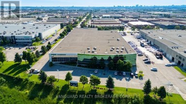 330 APPLEWOOD CRESCENT Vaughan (Concord) Ontario photo 1