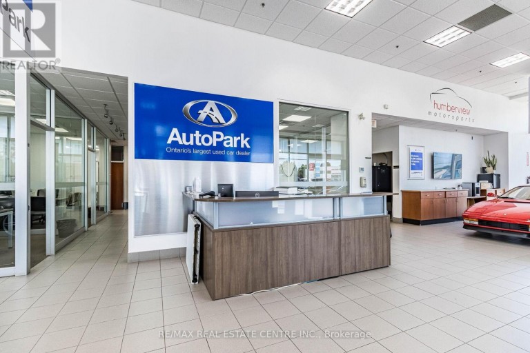 225 DUNDAS STREET E, Mississauga (Cooksville), Ontario, L5A1W8