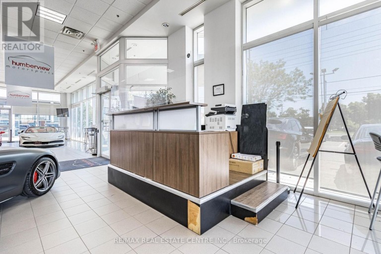 225 DUNDAS STREET E, Mississauga (Cooksville), Ontario, L5A1W8