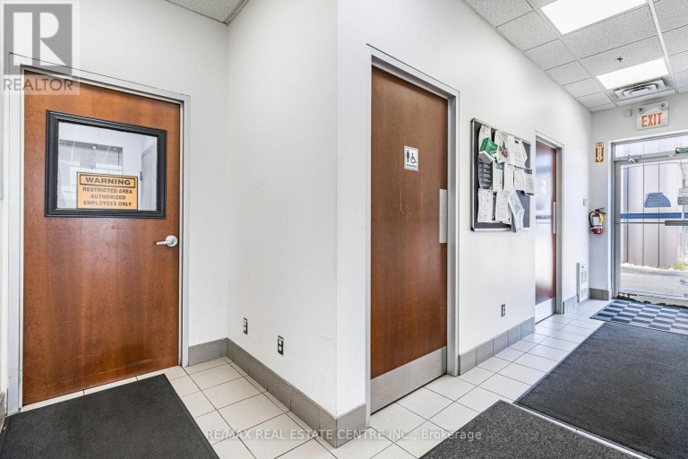 225 DUNDAS STREET E, Mississauga (Cooksville), Ontario, L5A1W8