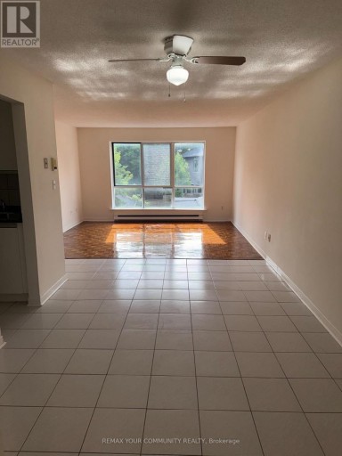 203 - 72 LAKE AVENUE, Richmond Hill (Oak Ridges Lake Wilcox), Ontario, L4E2V4