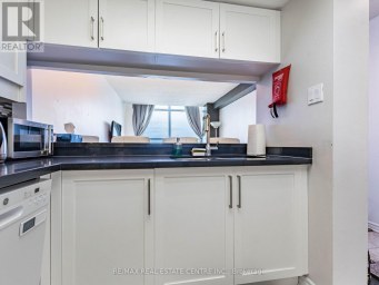 1616 - 250 WEBB DRIVE Mississauga (City Centre) Ontario photo 19