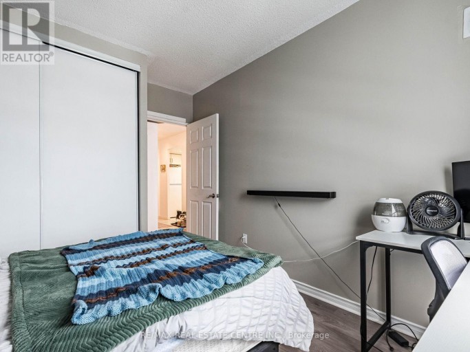1616 - 250 WEBB DRIVE, Mississauga (City Centre), Ontario, L5B3Z4