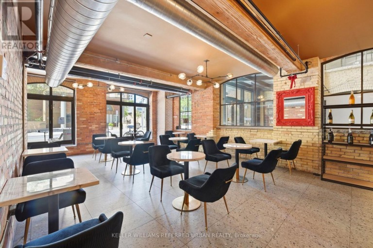 #110 - 35 MCCAUL STREET, Toronto (Kensington-Chinatown), Ontario, M5T1V7