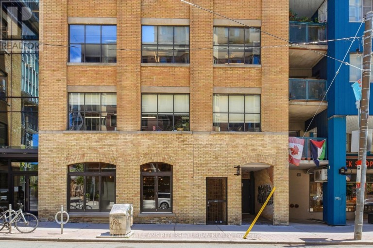 #110 - 35 MCCAUL STREET, Toronto (Kensington-Chinatown), Ontario, M5T1V7
