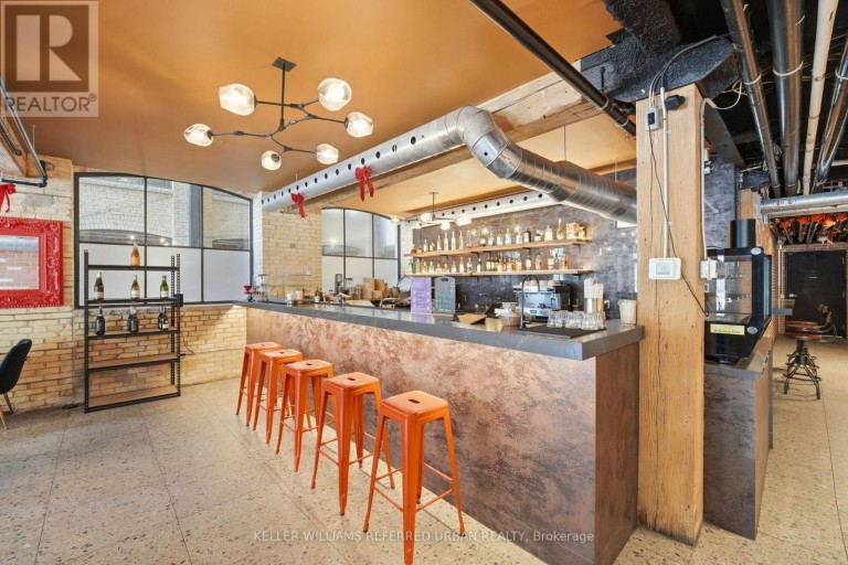 #110 - 35 MCCAUL STREET, Toronto (Kensington-Chinatown), Ontario, M5T1V7
