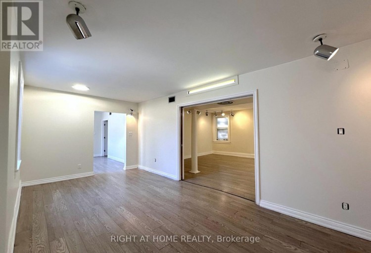 202 - 1911 WESTON ROAD, Toronto (Weston), Ontario, M9N1W7
