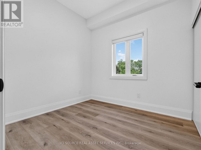 UNIT 2 - 28 NORCROSS ROAD, Toronto (Clanton Park), Ontario, M3H2R4