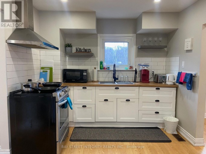 62 OTTAWA STREET, South Algonquin, Ontario, K0J2M0