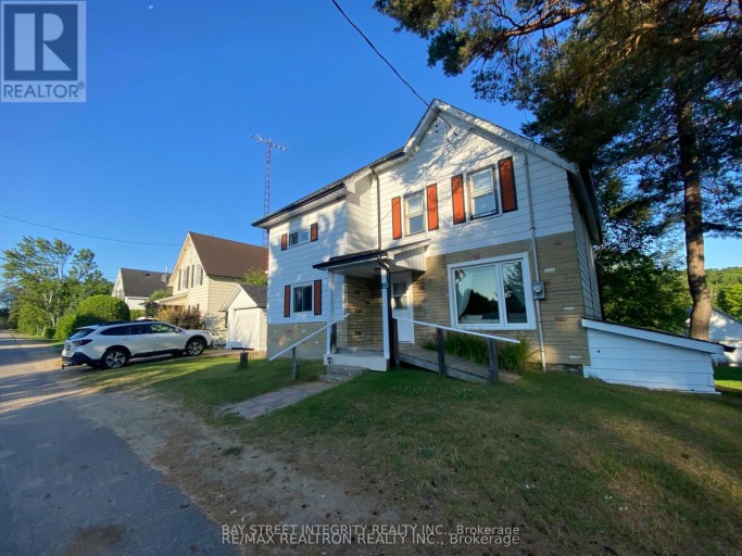 62 OTTAWA STREET, South Algonquin, Ontario, K0J2M0