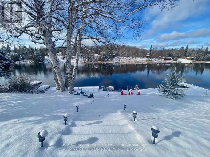 62 OTTAWA STREET, South Algonquin, Ontario, K0J2M0