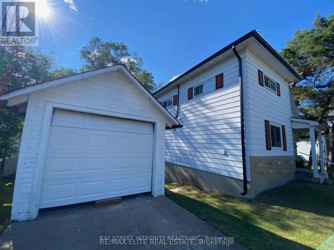 62 OTTAWA STREET, South Algonquin, Ontario, K0J2M0