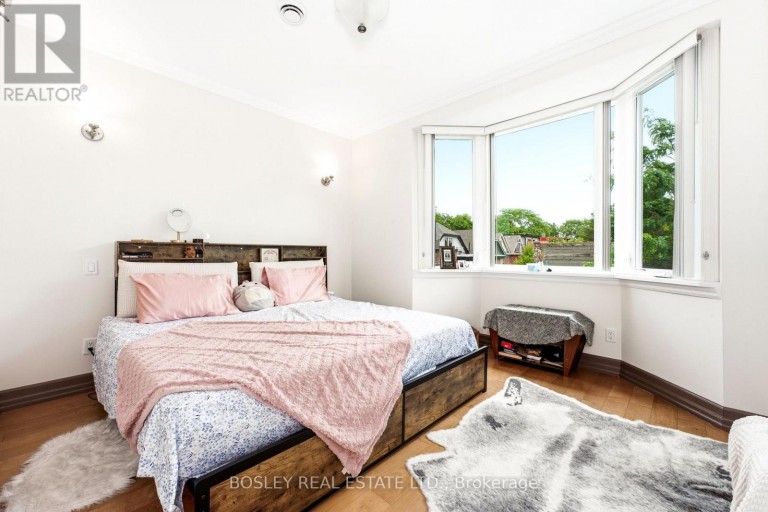 3 - 115 RONCESVALLES AVENUE, Toronto (Roncesvalles), Ontario, M6R2K9