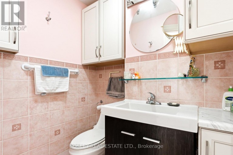 3 - 115 RONCESVALLES AVENUE, Toronto (Roncesvalles), Ontario, M6R2K9