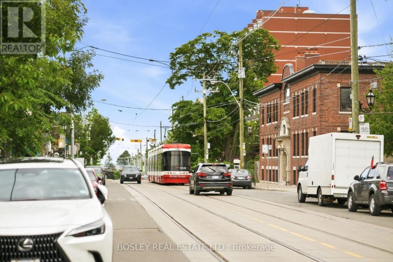 3 - 115 RONCESVALLES AVENUE, Toronto (Roncesvalles), Ontario, M6R2K9