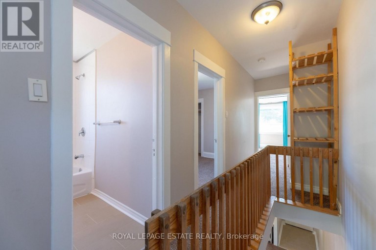 326 MONARCH PARK AVENUE, Toronto (Danforth Village-East York), Ontario, M4J4T1
