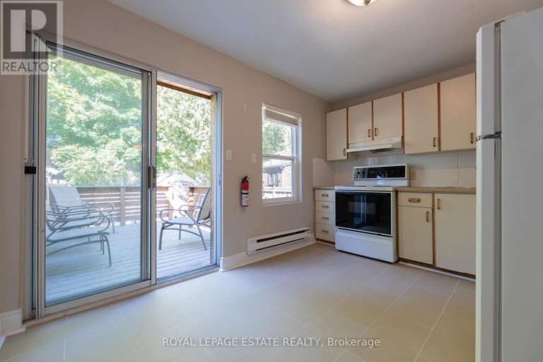 326 MONARCH PARK AVENUE, Toronto (Danforth Village-East York), Ontario, M4J4T1