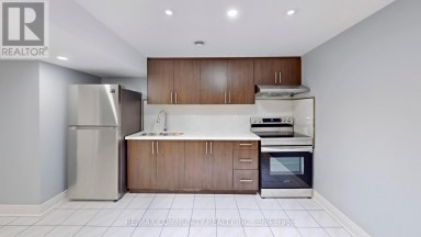 BASEMENT - 32 FAYWOOD DRIVE Brampton (Fletcher's West) Ontario photo 4