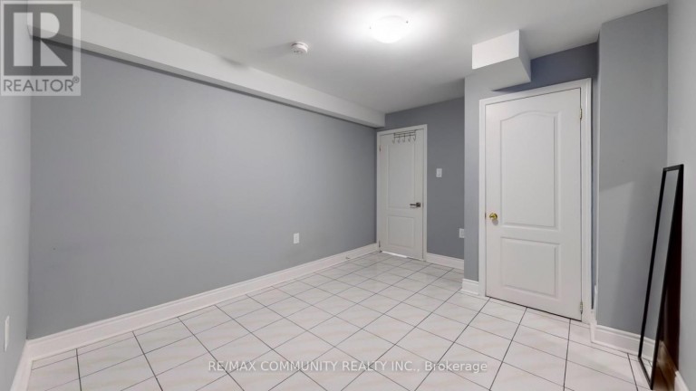 BASEMENT - 32 FAYWOOD DRIVE, Brampton (Fletcher's West), Ontario, L6Y4K3