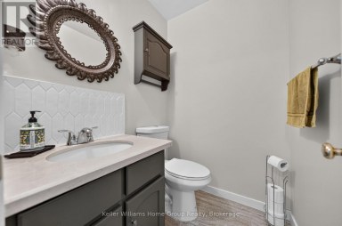 2 GOW STREET Centre Wellington (Fergus) Ontario photo 15