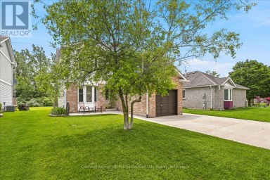 75 EDISON CRESCENT Stratford Ontario photo 2