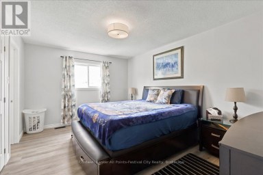 75 EDISON CRESCENT Stratford Ontario photo 25