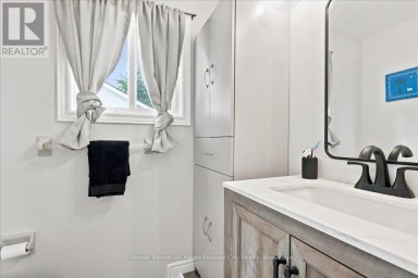 75 EDISON CRESCENT Stratford Ontario photo 27