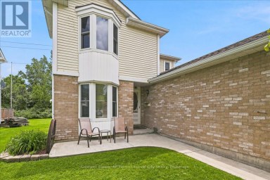 75 EDISON CRESCENT Stratford Ontario photo 4
