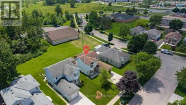 75 EDISON CRESCENT Stratford Ontario photo 44