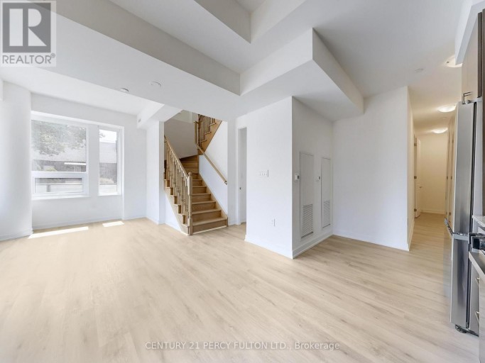 105 - 556 MARLEE AVENUE, Toronto (Yorkdale-Glen Park), Ontario, M6B0B1