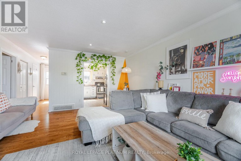 232 DURHAM STREET, Oshawa (Vanier), Ontario, L1J5R3