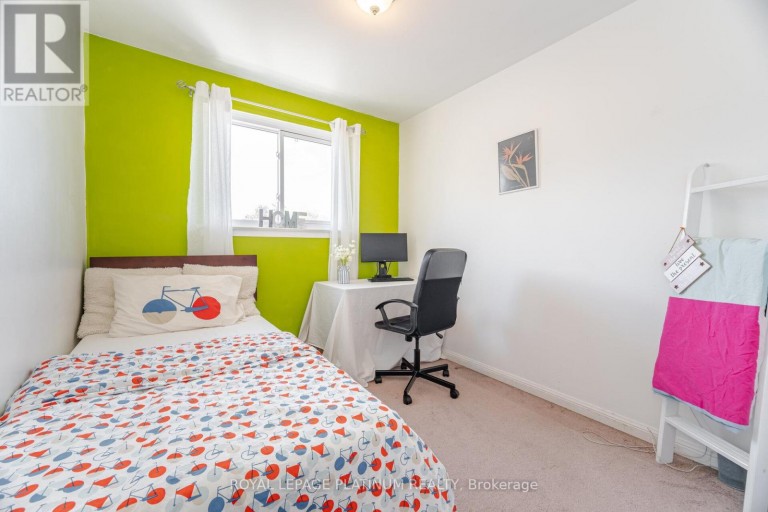 232 DURHAM STREET, Oshawa (Vanier), Ontario, L1J5R3