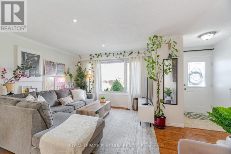 232 DURHAM STREET, Oshawa (Vanier), Ontario, L1J5R3