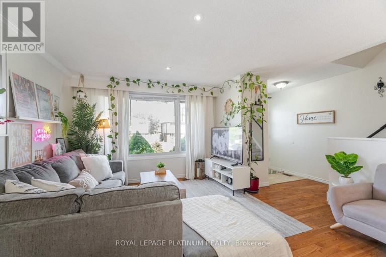 232 DURHAM STREET, Oshawa (Vanier), Ontario, L1J5R3
