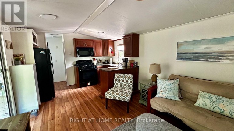 29 MAPLE RIDGE - 1336 SOUTH MORRISON LAKE ROAD, Gravenhurst (Wood (Gravenhurst)), Ontario, P0E1G0