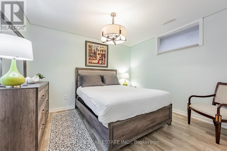 LOWER - 110 STRATHNAIRN AVENUE, Toronto (Beechborough-Greenbrook), Ontario, M6M2G1