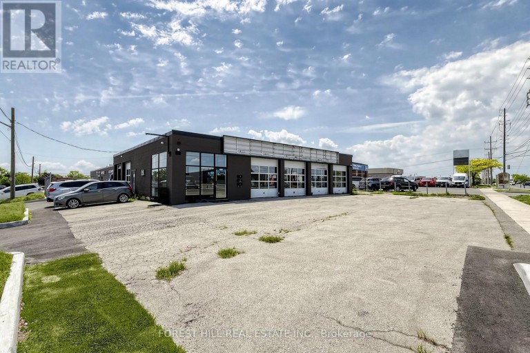 1502 SPEERS ROAD, Oakville (QE Queen Elizabeth), Ontario, L6L2X7