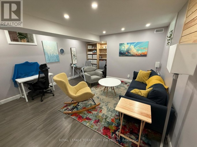 UNIT 1 LOWER - 2134 DUNDAS STREET W, Toronto (Roncesvalles), Ontario, M6R1X2