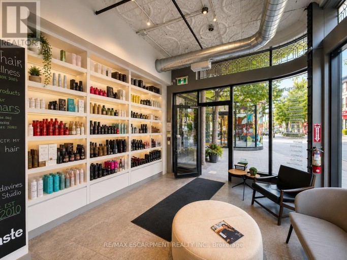 18 - 118 JAMES STREET N, Hamilton (Beasley), Ontario, L8R2K7