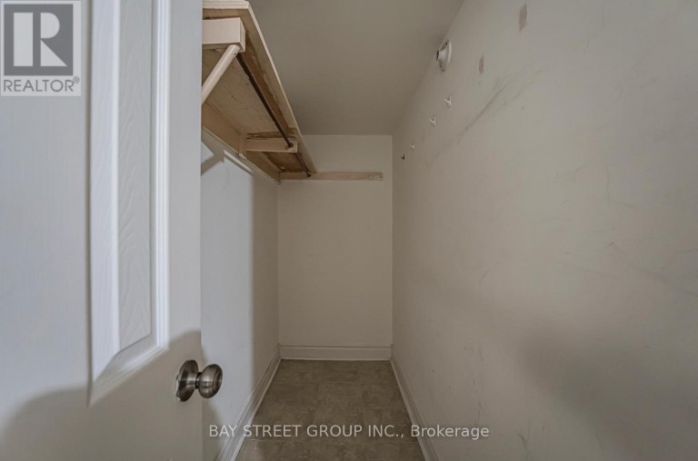 29 ASHMORE CRESCENT, Markham (Milliken Mills East), Ontario, L3R6T8