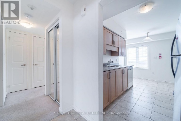2 - 639 DUNDAS STREET W, Mississauga (Cooksville), Ontario, L5B0B5