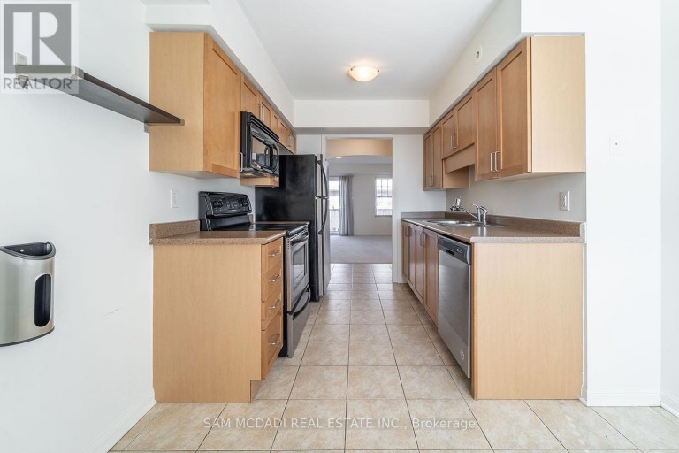2 - 639 DUNDAS STREET W, Mississauga (Cooksville), Ontario, L5B0B5