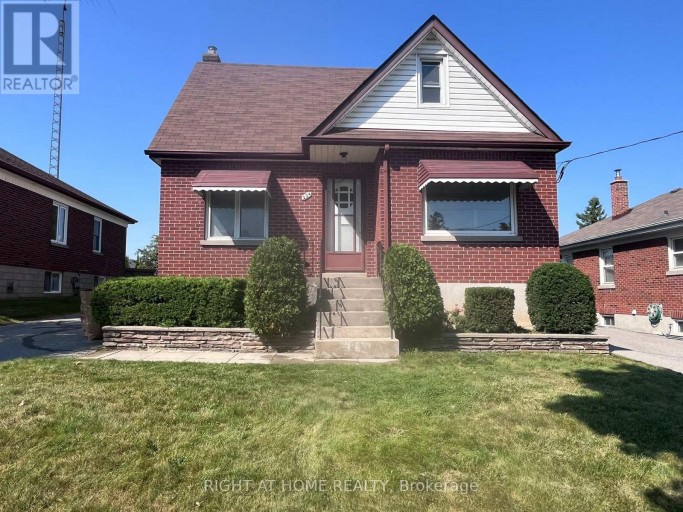 MAIN FLLOOR - 224 COLLEGE AVENUE, Oshawa (Vanier), Ontario, L1J1R7