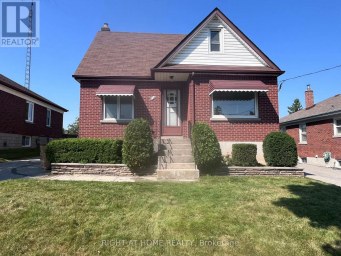 MAIN FLLOOR - 224 COLLEGE AVENUE Oshawa (Vanier) Ontario photo 1