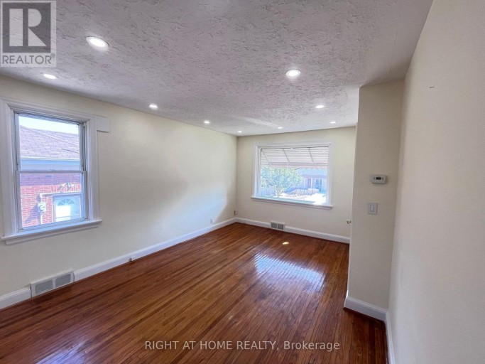 MAIN FLLOOR - 224 COLLEGE AVENUE, Oshawa (Vanier), Ontario, L1J1R7