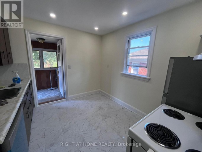 MAIN FLLOOR - 224 COLLEGE AVENUE, Oshawa (Vanier), Ontario, L1J1R7