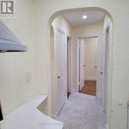 MAIN FLLOOR - 224 COLLEGE AVENUE Oshawa (Vanier) Ontario photo 8